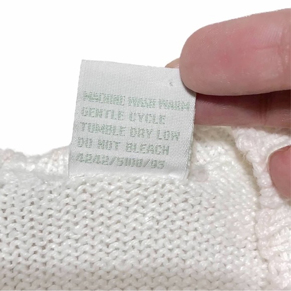 Vintage 90’s Embroidered Sweater - Picture 9 of 12